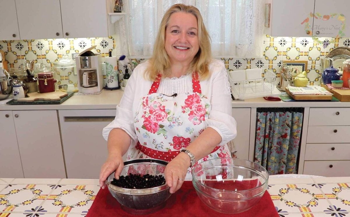 Mary's Nest Soaking and Sprouting Beans for Cooking