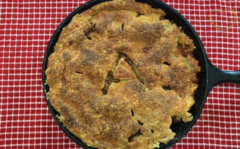 How to Make a Skillet Apple Pie with an Easy Foolproof Crust (VIDEO)