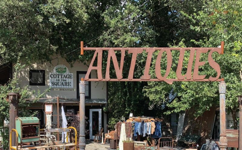 Touring Wimberley – Thrifting in the Charming Texas Hill Country (VIDEO)