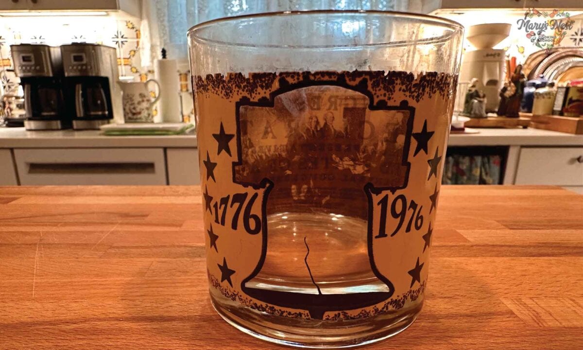 American Bicentennial Glassware showing 1776 and 1976.